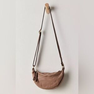 Free People Bolsa Nova Avery Sling Bag